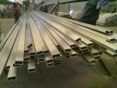 铝单板厂家、铝方管、木纹铝方通、铝型材